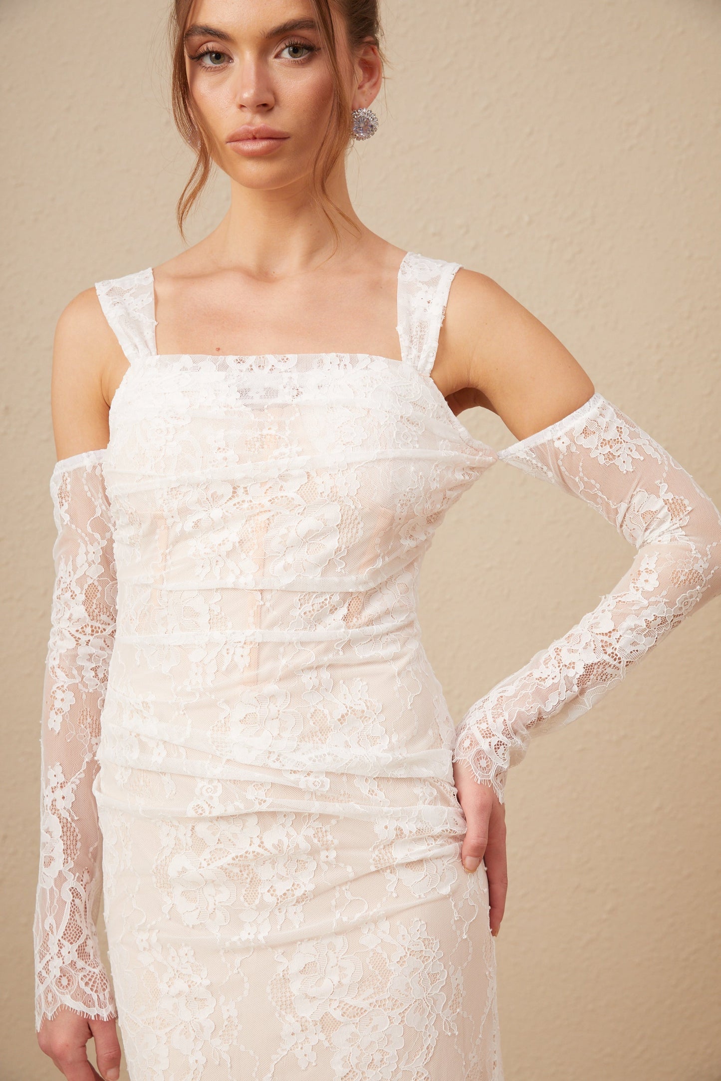 Adele Reglan Kollu Çiçekli Dantelli Maksi Elbise