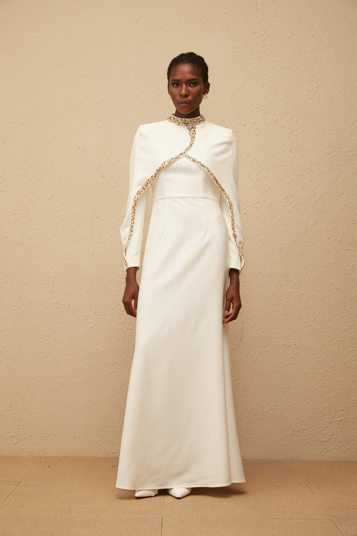 Lune Beyaz Süslemeli Şal Tasarım Elbise