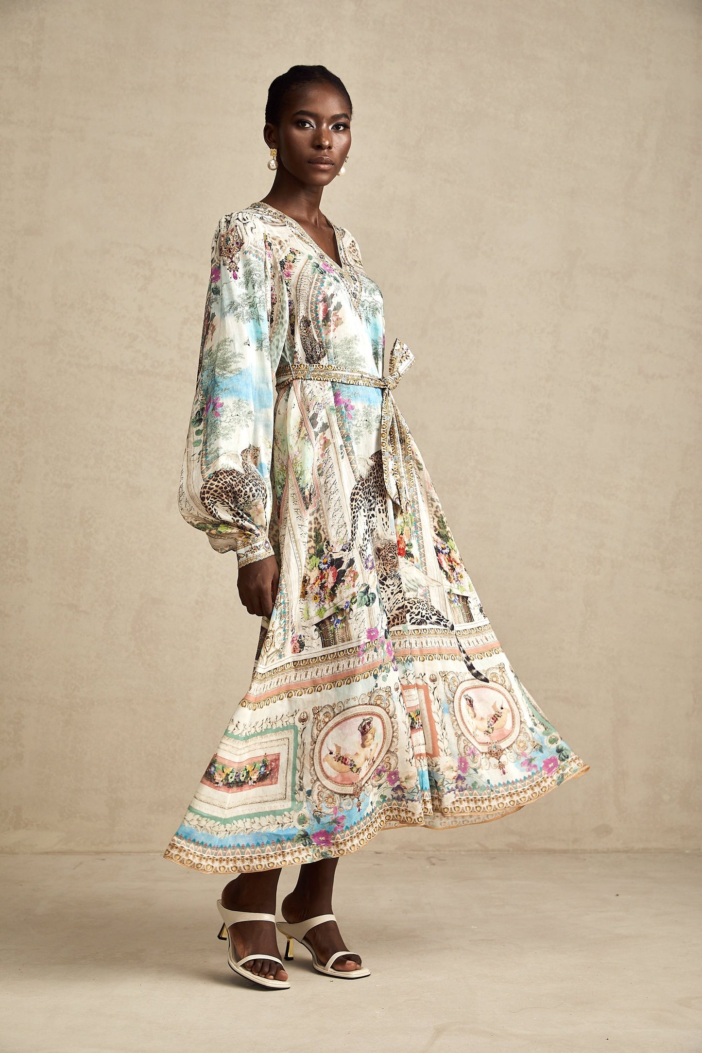 Léna İpek Kemerli V Yaka Midi Elbise