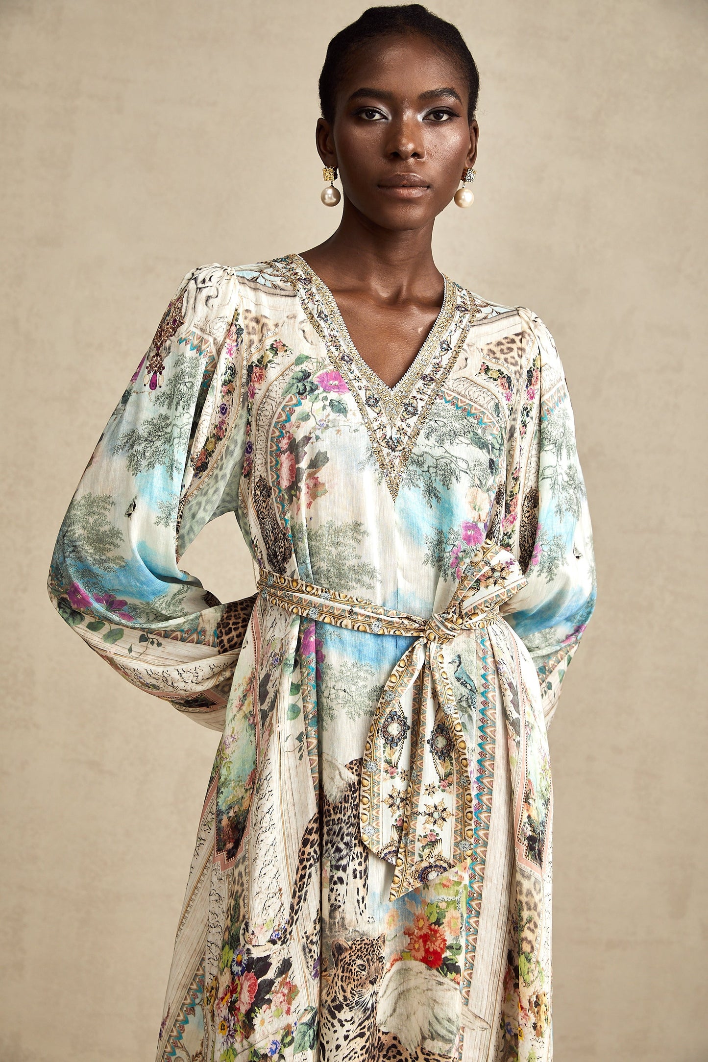 Léna İpek Kemerli V Yaka Midi Elbise