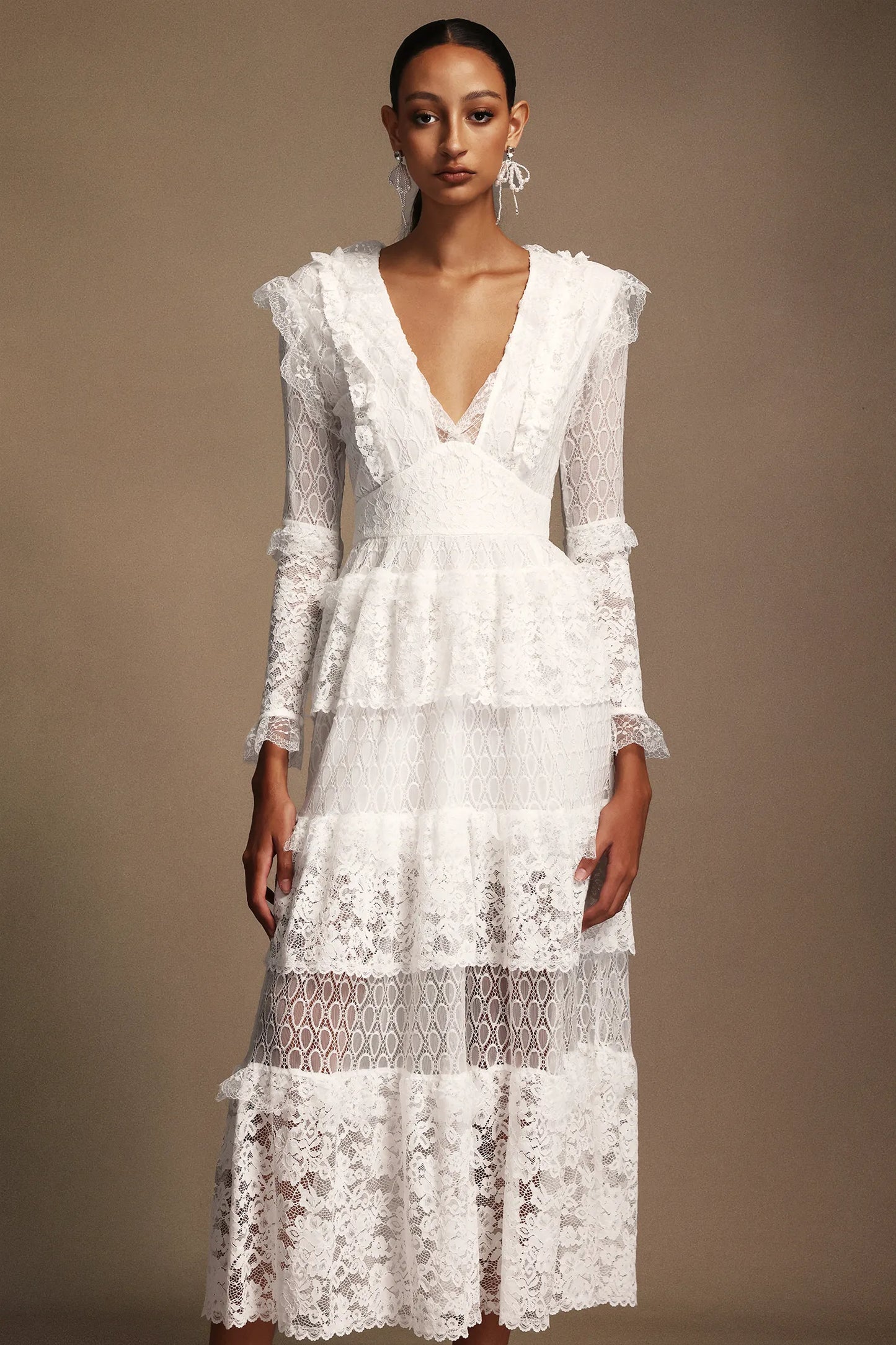 Solvia V Yaka Uzun Kollu Katmanlı Dantel Midi Elbise