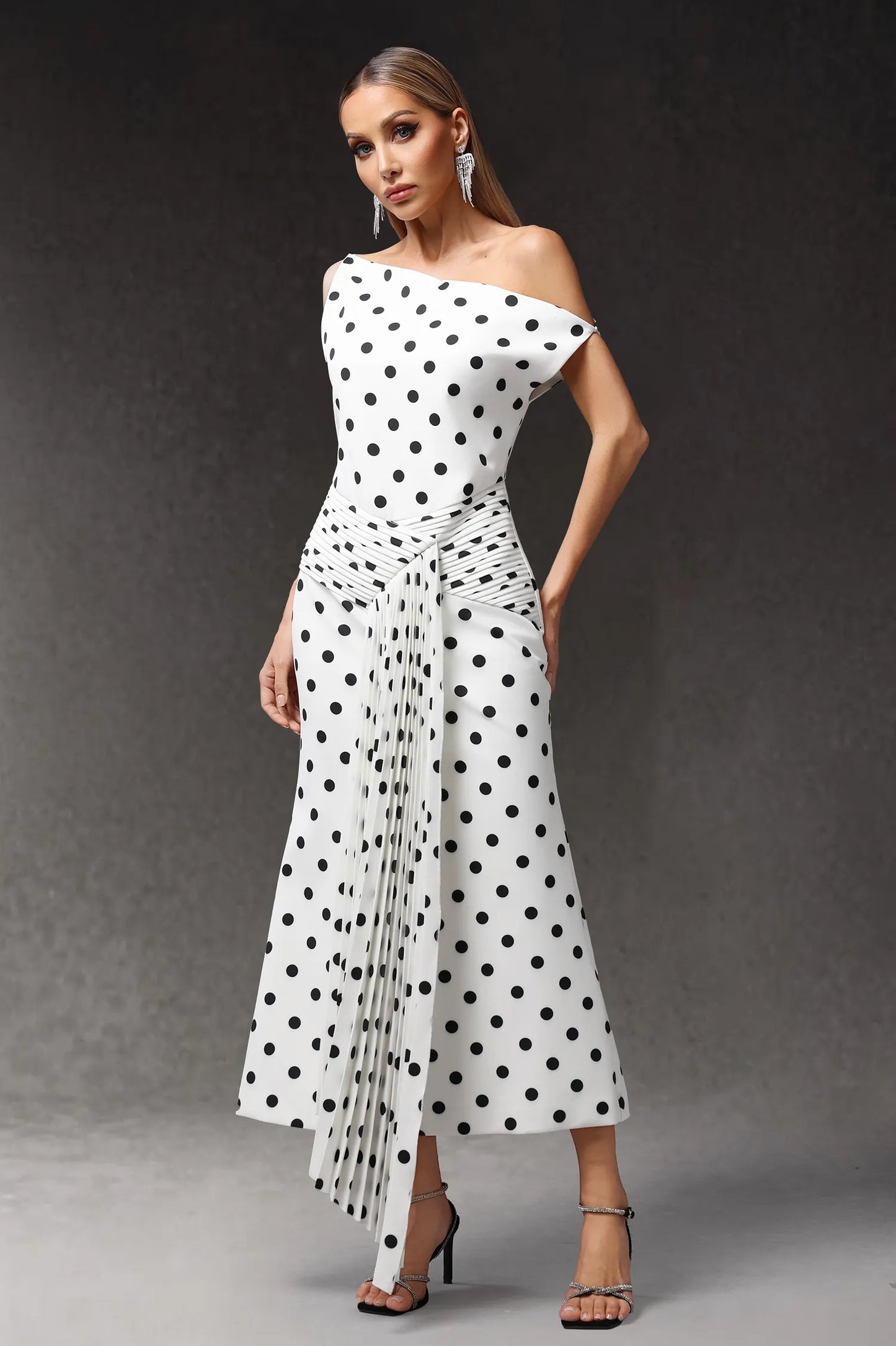 Paulina Benekli Omuz Kolsuz Kıvrımlı Midi Elbise