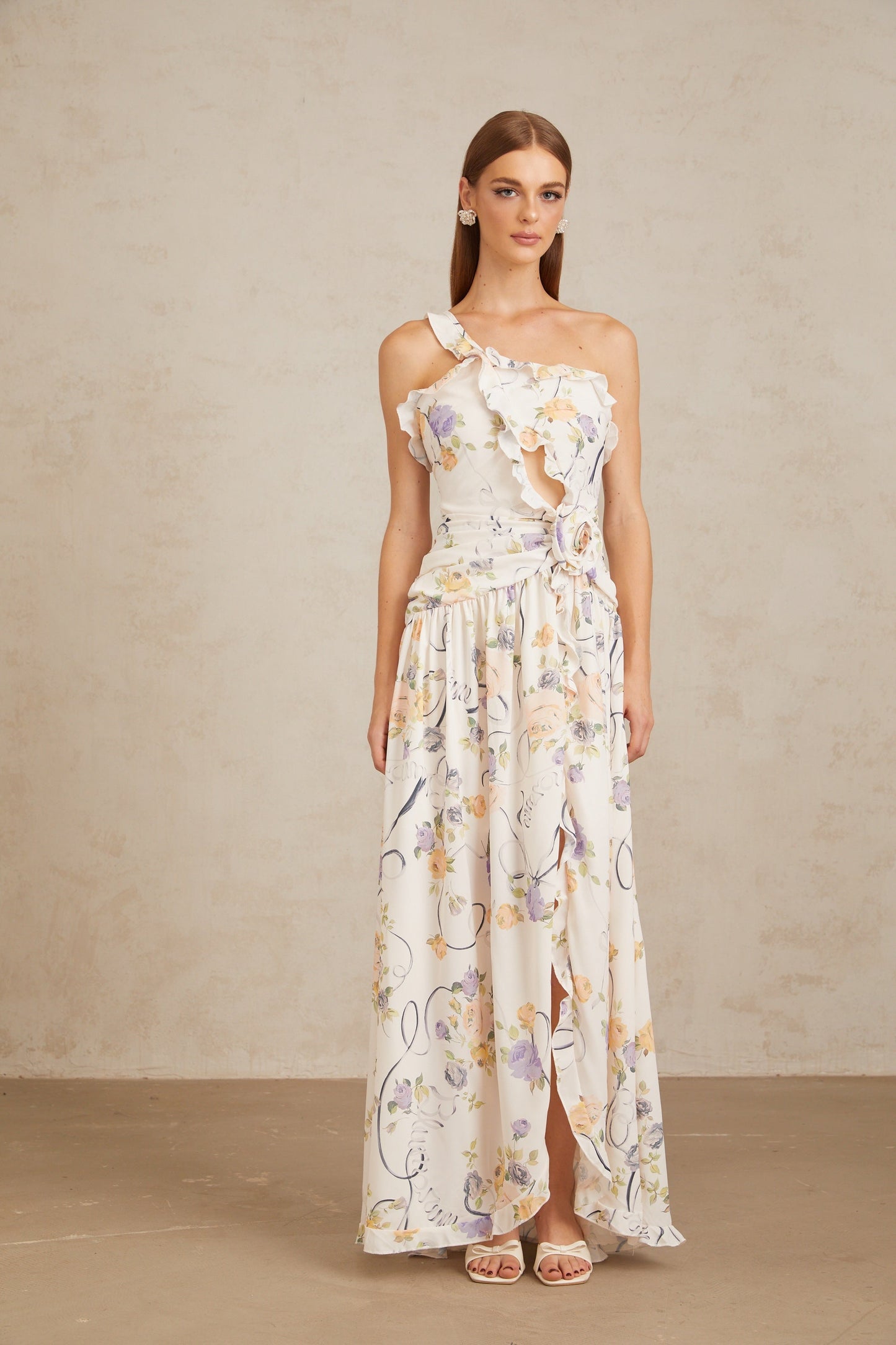 Noémie Nötr Çiçek Desenli Fırfırlı Uzun Elbise