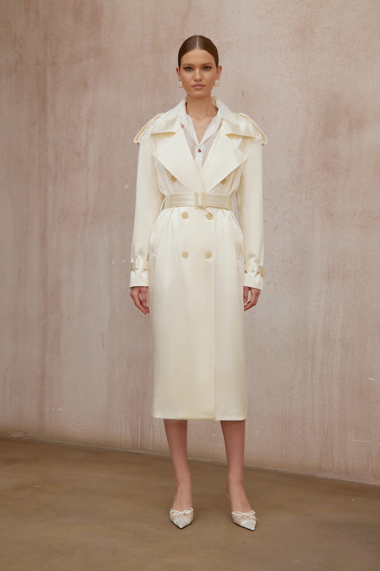 Amélie Krem Beyaz Saten Uzun Trençkot