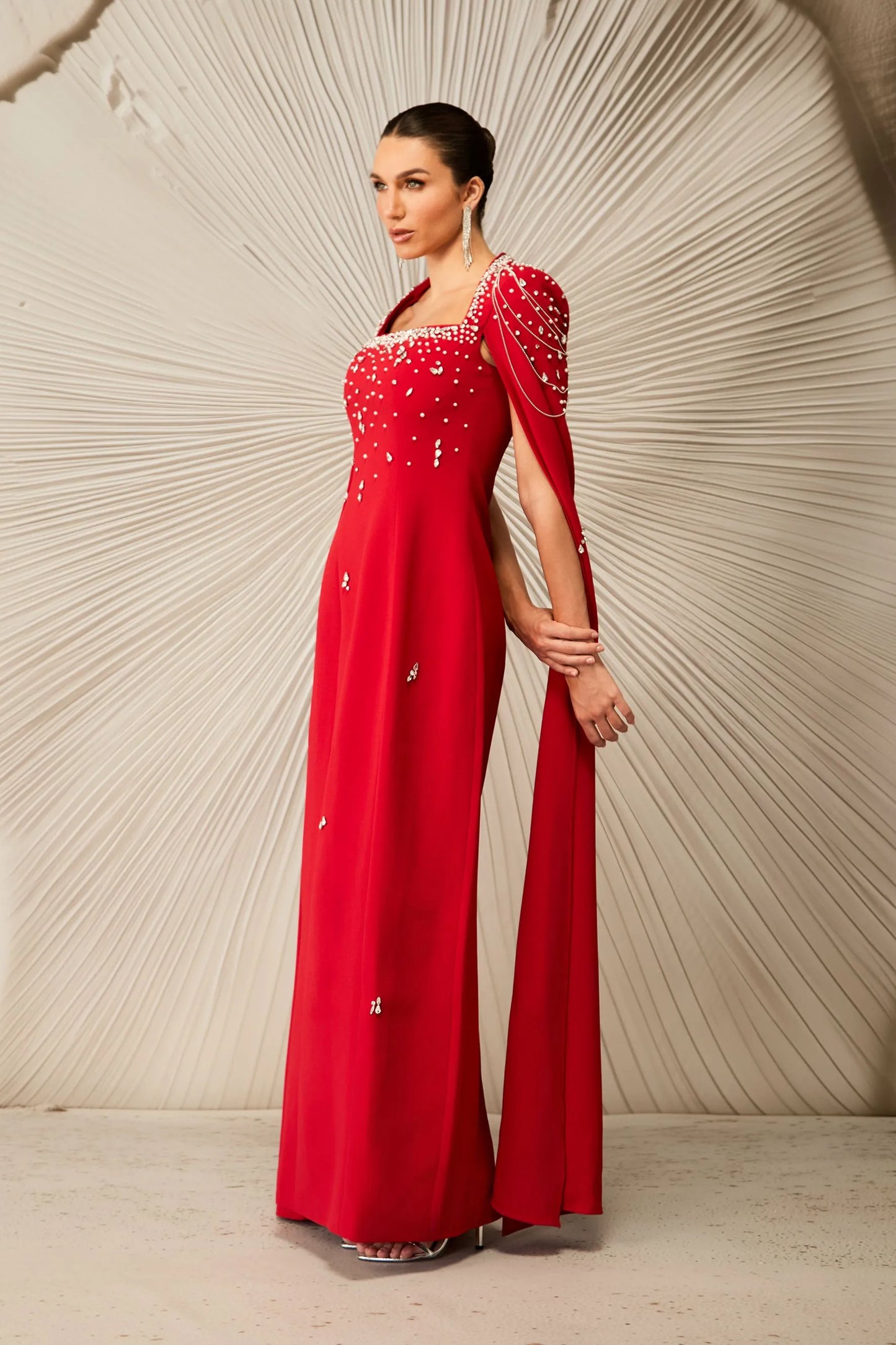 Maya Crystal Süslemeli Pelerin Kollu Uzun Elbise