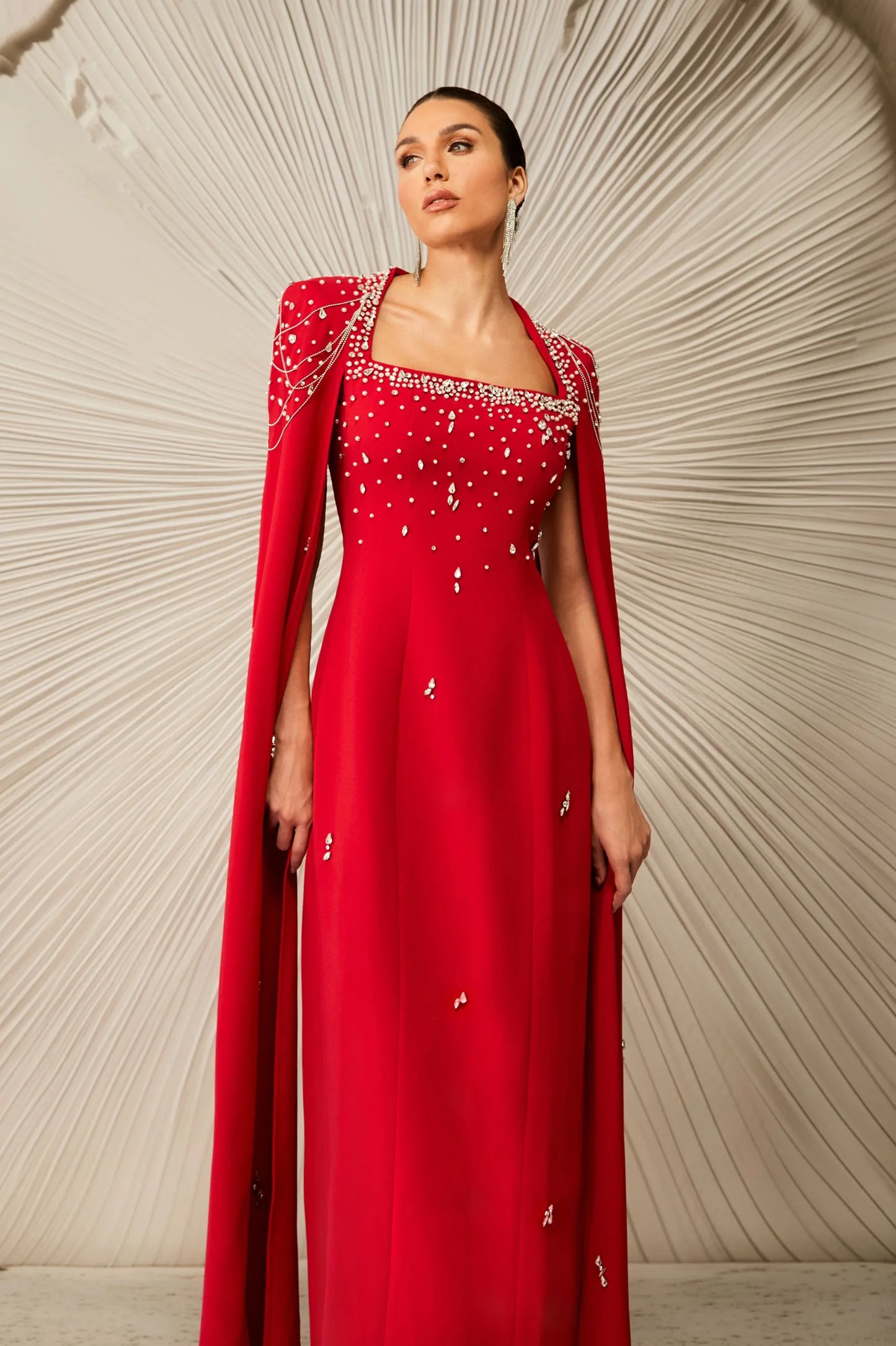 Maya Crystal Süslemeli Pelerin Kollu Uzun Elbise