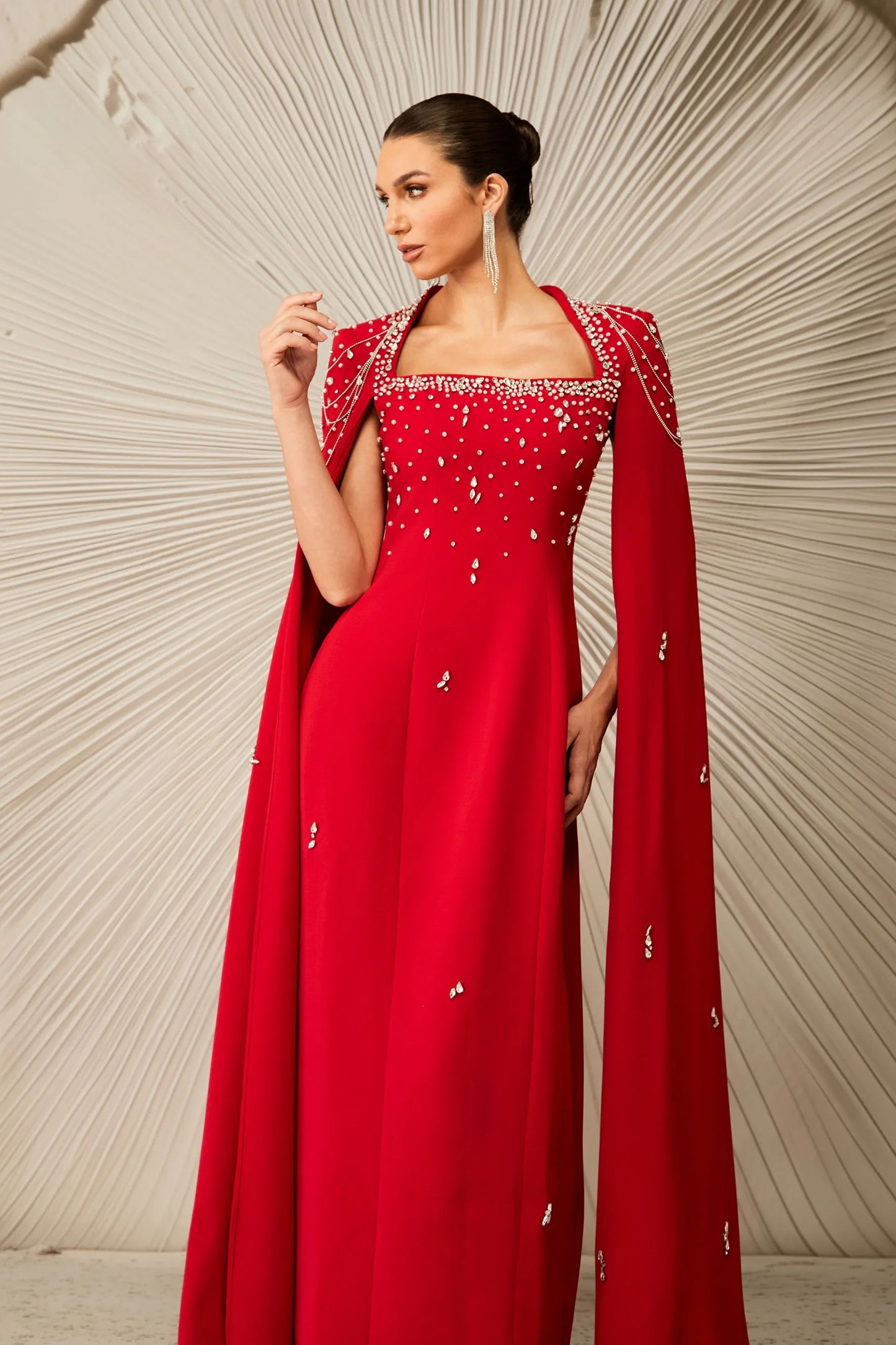 Maya Crystal Süslemeli Pelerin Kollu Uzun Elbise