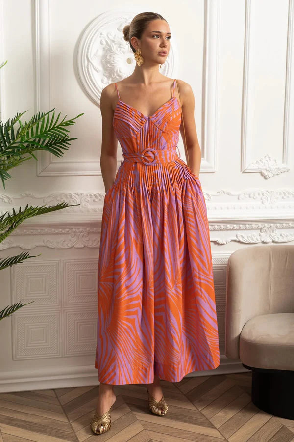 Pileli Göğüslü, Kemerli ve İnce Askılı Midi Elbise - Kırmızı