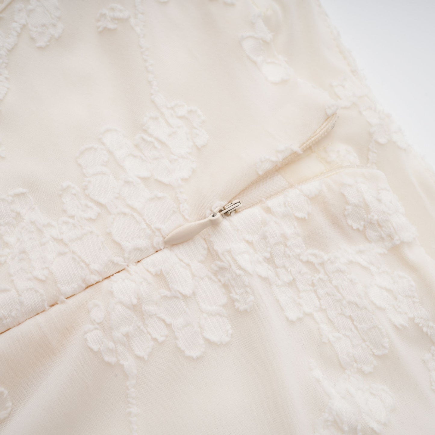 Charlotte çiçekli jakarlı maksi elbise