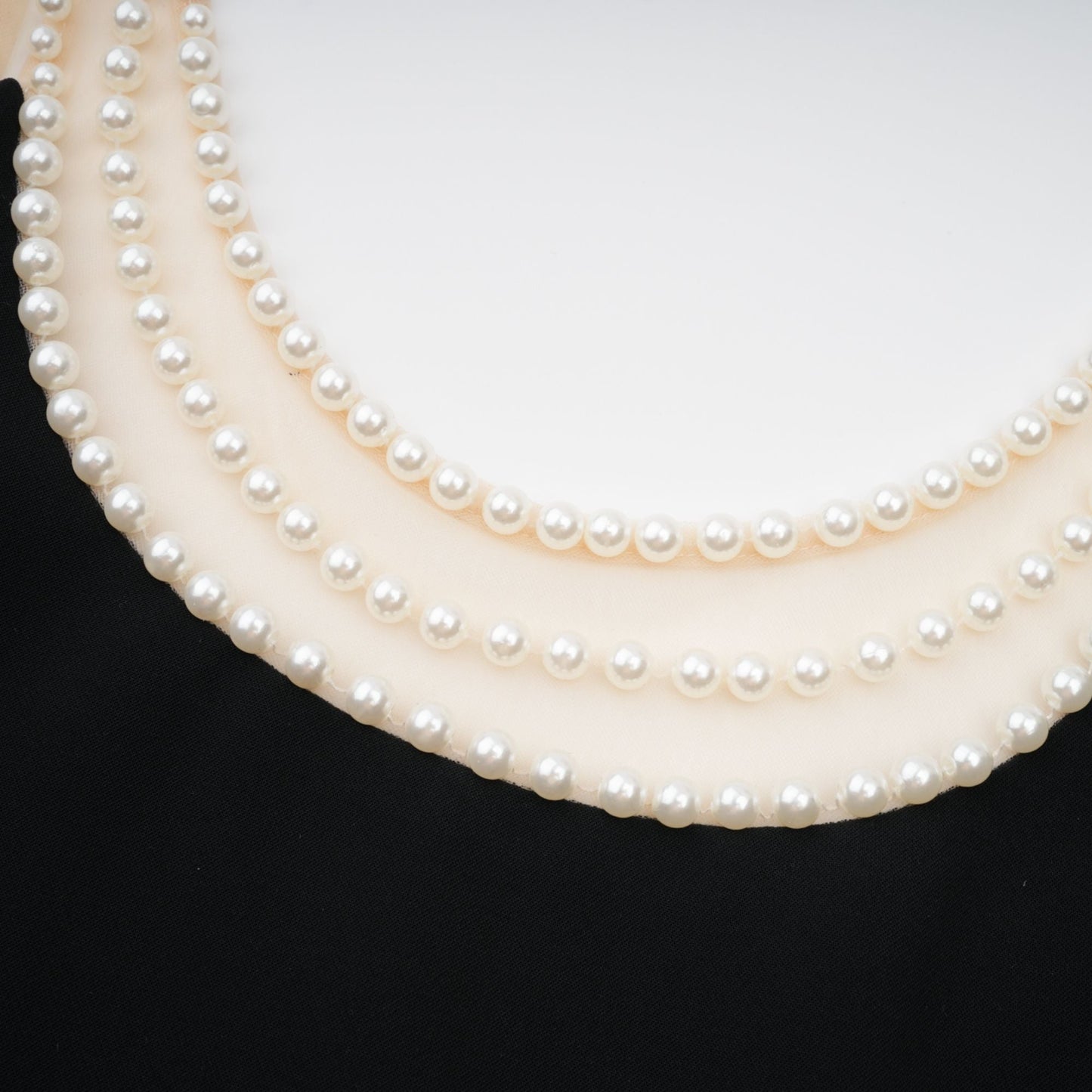 Danaé siyah suni inci işlemeli mini elbise