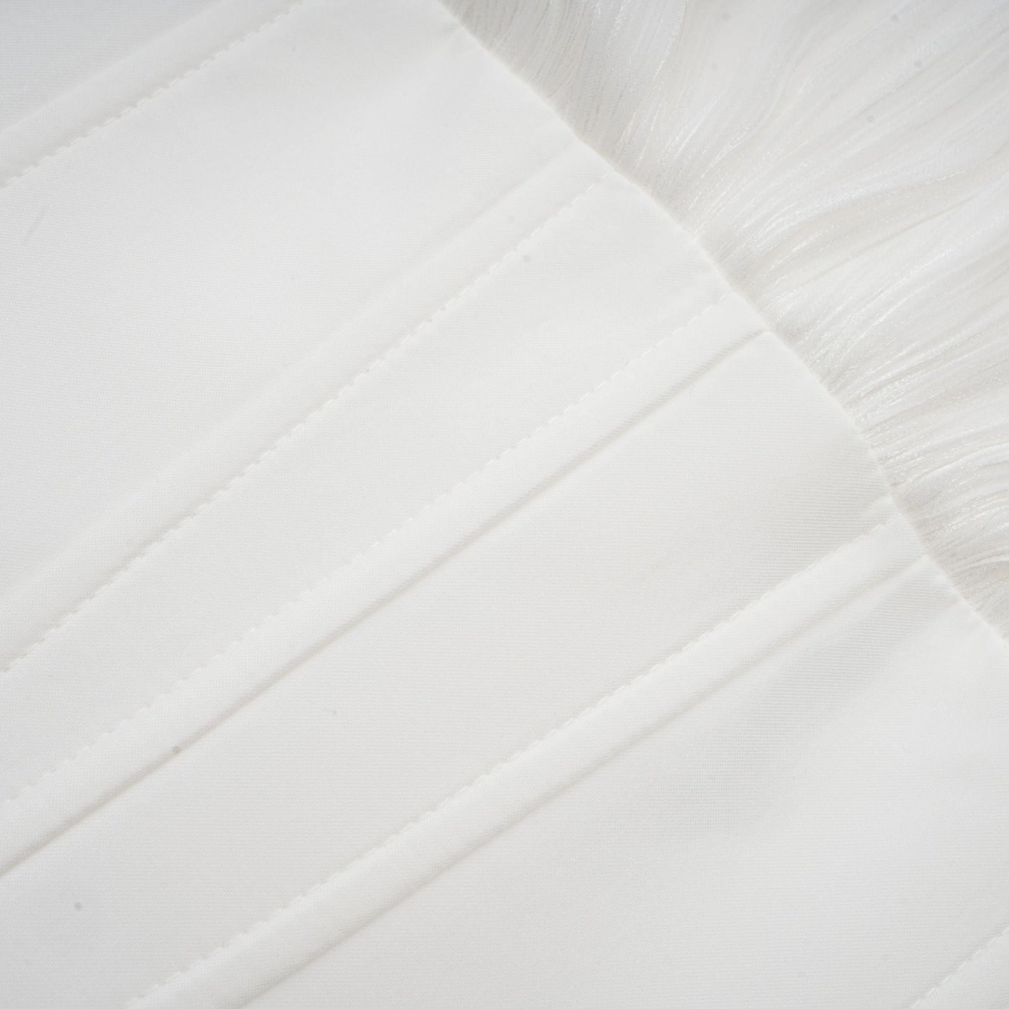 Bella  Beyaz tam pileli daralmış mini elbise