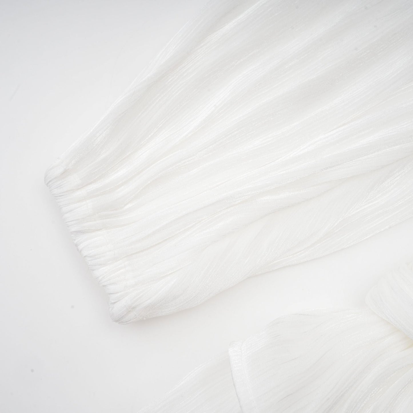 Bella  Beyaz tam pileli daralmış mini elbise