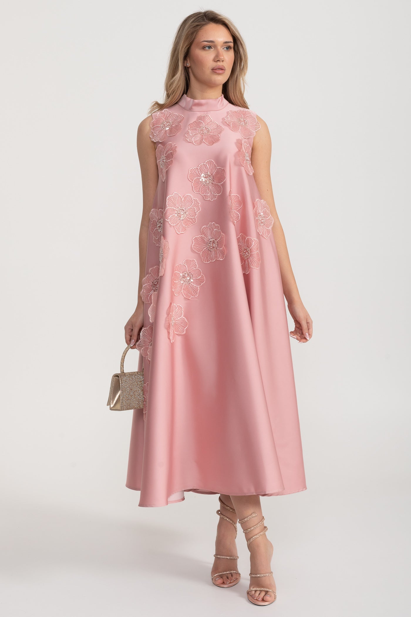 Émilie İşlemeli Kolsuz Çiçek Aplikeli Maxi Elbise