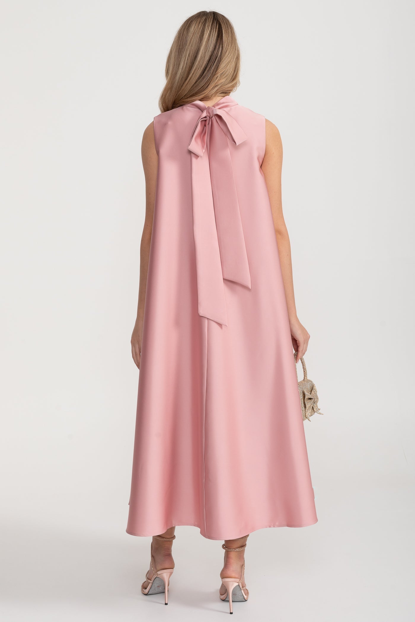 Émilie İşlemeli Kolsuz Çiçek Aplikeli Maxi Elbise