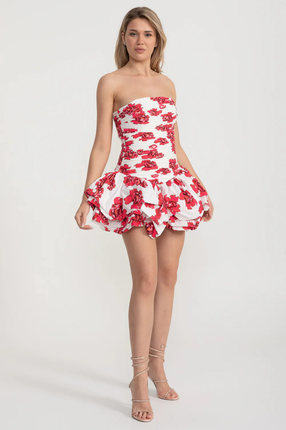 Büzgülü Korse ve Hacimli Balon Etek Ucuna Sahip Mini Elbise - Beyaz/Kırmızı
