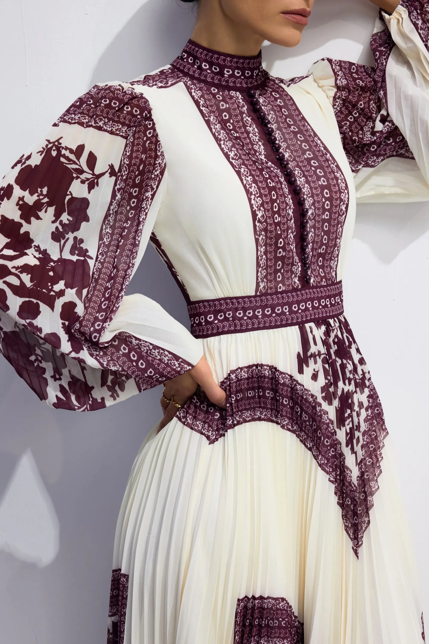 Melvina çiçek desenli pileli maksi elbise